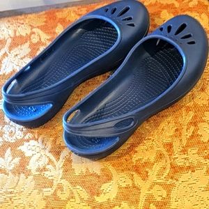 Women's Crocs Sandals Sling Back Navy Blue Sz 7..."Ballet" Flats
